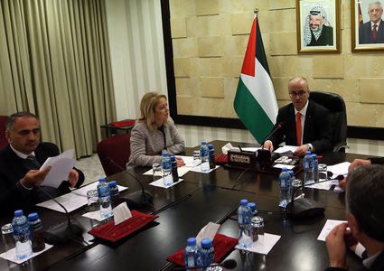 الحمد الله يترأس اجتماعا للجنة الوطنية لاصلاح نظام التعليم