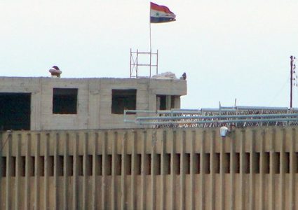 100 امرأة فلسطينية تمكث في سجون سوريا