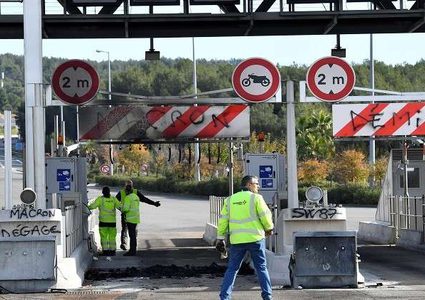 ارتفاع حصيلة ضحايا محتجي "السترات الصفراء" في فرنسا إلى 9