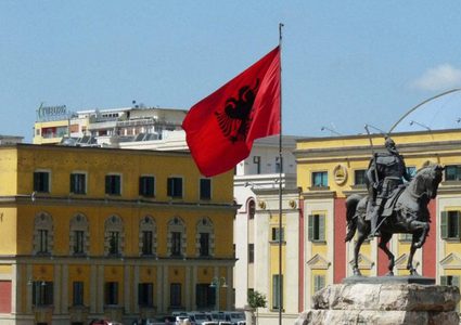 ألبانيا تطرد إثنين من الدبلوماسيين الإيرانيين