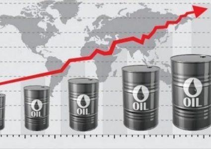 النفط يصعد من أدنى مستوياته في 14 شهرا