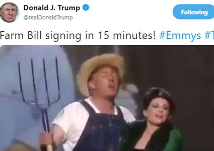 شاهدوا الرئيس الأمريكي بدور "المزارع الراقص"