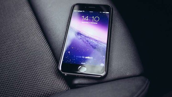 بعد الصين.. ألمانيا تحظر بيع "آيفون"!