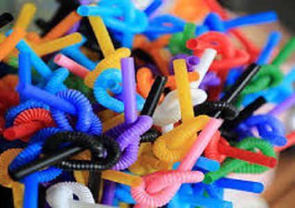 أوروبا تحظر المواد البلاستيكية التي تستخدم مرة واحدة