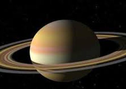 حلقات زحل تفقد نحو 10 آلاف كيلوغرام من المواد كل ثانية.