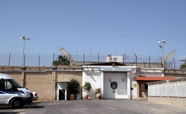 إدارة سجن الدامون تفرض عقوبات بحق عدد من الأسيرات