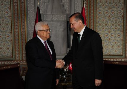 خلال اتصال مع الرئيس.. أردوغان يؤكد دعم تركيا لفلسطين