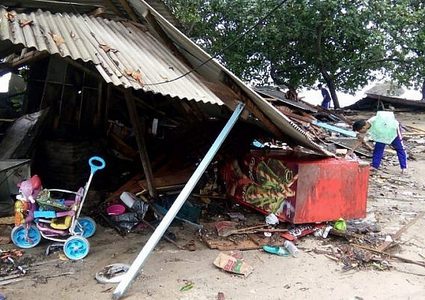 ارتفاع عدد قتلى تسونامي أندونيسيا إلى 168