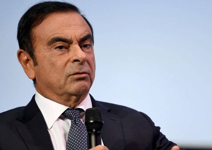 تمديد فترة توقيف كارلوس غصن