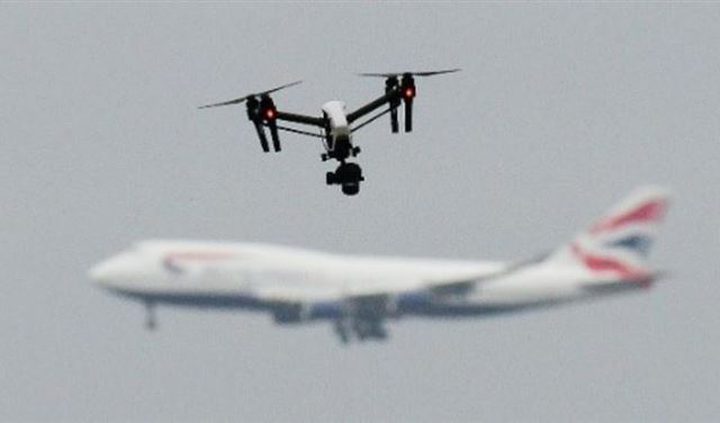 بعد تعطيل مطار غاتويك.. مداهمة منزل "مشبوه" ببريطانيا