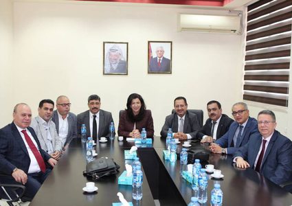 عودة تبحث مع وفد رجال أعمال أتراك من أصول فلسطينية الاستثمار