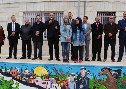 "التربية" تنظم وقفة دعم لمدرسة بنات بيتونيا