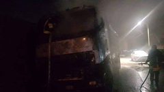 احتراق معدَّة كبيرة "شاحنة"، في بلدة قباطية جنوب جنين