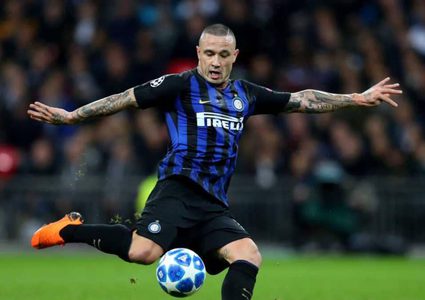 لأسباب تأديبية.. إنتر يوقف البلجيكي ناينغولان