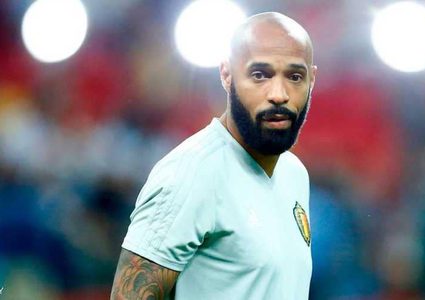 هنري يدخل الصراع على لاعب برشلونة