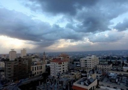 الطقس: أجواء غائمة وانخفاض على درجات الحرارة