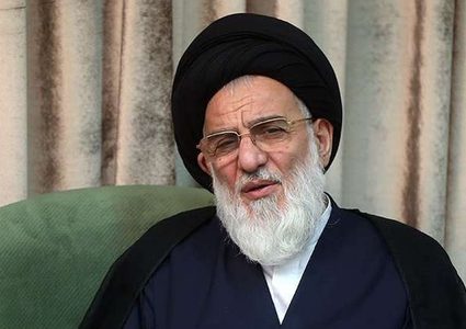 نقل رئيس مجمع تشخيص مصلحة النظام الإيراني للعناية المركزة