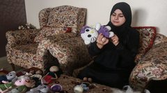 ريما سعد الدين.. تبدع بالخيط والصنارة