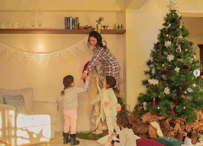 بنات "كندة حنا" يثرن ضجة بجمالهن