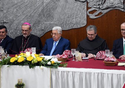 الرئيس ورئيس الوزراء يحضران قداس عيد الميلاد المجيد