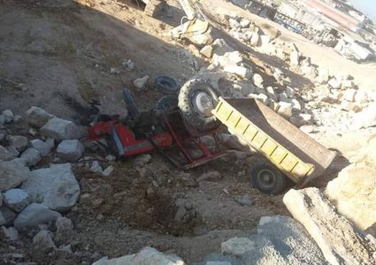 مصرع مواطن بحادث انقلاب جرار زراعي في جماعين
