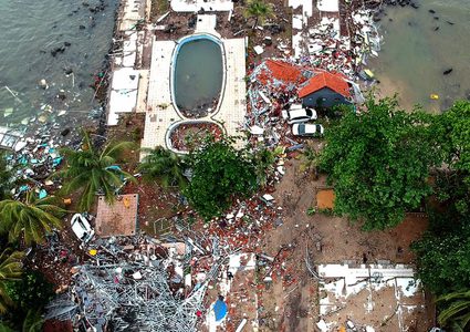 ما هو السبب وراء تسونامي أندونيسيا السبت الماضي ؟