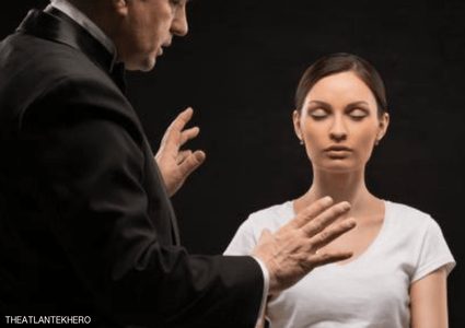 يخلصك من الاكتئاب والألم.. تعرف على فوائد التنويم المغناطيسي