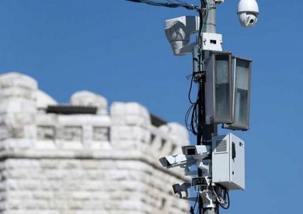 الاحتلال ينصب كاميرات مراقبة في عدة مناطق بالخليل