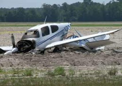 تحطم طائرة ركاب على ساحل ميامي في الولايات المتحدة