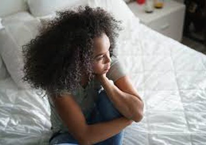 الشعور بالوحدة قد يظهر في أي عمر