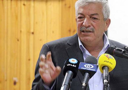 العالول يؤكد ضرورة بلورة موقف رسمي بمقاطعة خضار الاحتلال