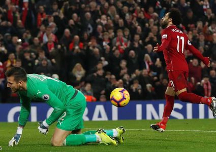 عاصفة انتقادات تضرب محمد صلاح.. ودعوات لإيقافه فورا