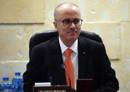 الحمد الله يدعو لتكثيف الزيارات لفلسطين