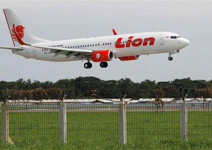 أسرة مساعد قائد "الإندونيسية" تتهم بوينغ بالقتل