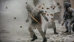 "حرب الطحين والبيض" في إسبانيا