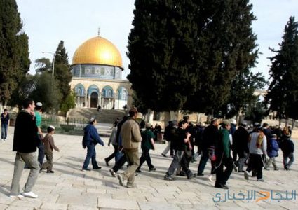 مستوطنون يستأنفون اقتحاماتهم للمسجد الأقصى