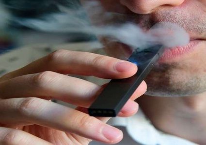 تأثيرات مرعبة لتدخين السجائر العادية مقارنة بالإلكترونية