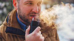 الفرق بين تأثير السجائر العادية والإلكترونية!