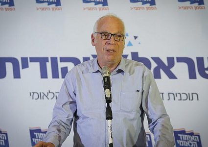 "البيت اليهودي" يعلن عن بقاء الحزب بعد استقالة بينيت وشاكيد