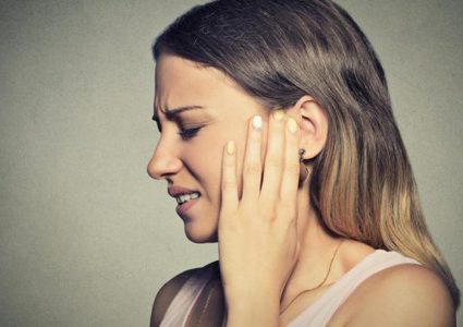 طنين الأذن.. أمر طبيعي أم حالة مرضية؟