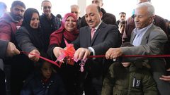 الحساينة يسلم شققا سكنية للأسر الفقيرة في غزة