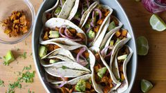 طريقة عمل تاكو البطاطا الحلوة