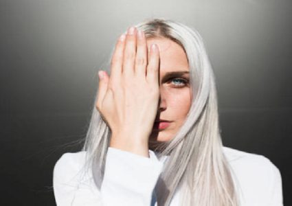 لماذا لا ينمو شعر على بعض أجزاء الجسم البشري؟