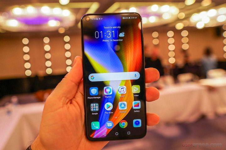 "Huawei" ترفع الستار عن أقوى هواتفها