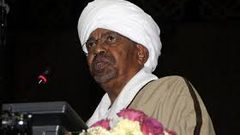 البشير: نوشك على عبور الأزمة الاقتصادية