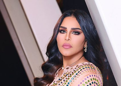 أحلام تثير ضجة بسبب ملابسها في السعودية