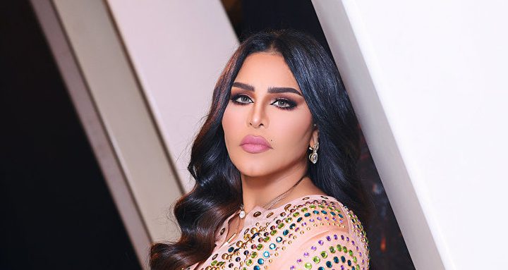 أحلام تثير ضجة بسبب ملابسها في السعودية
