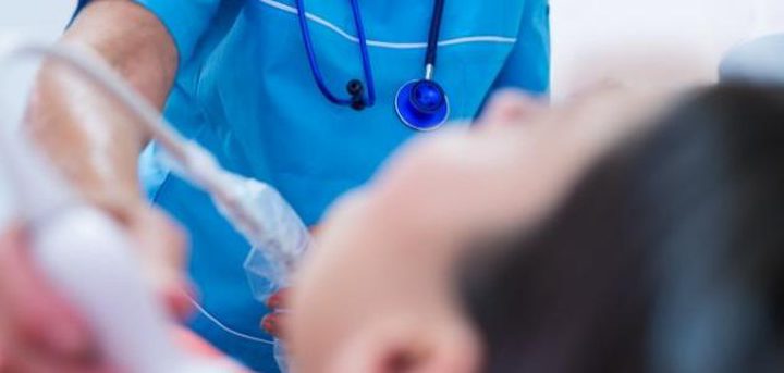 خمول الغدّة الدرقية: تعريفه وأسبابه وكيف يتم علاجه