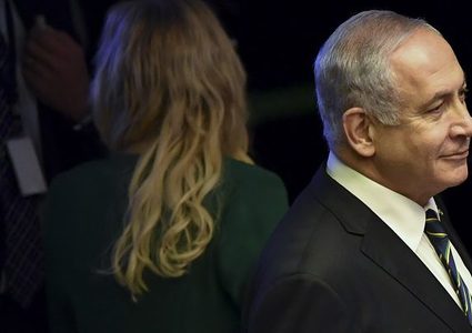 هل تنشر ملفات التحقيق بفساد نتنياهو قبل الانتخابات؟