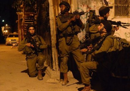 الاحتلال يعتقل 24 مواطناً من الضفة بينهم سبعة فتية